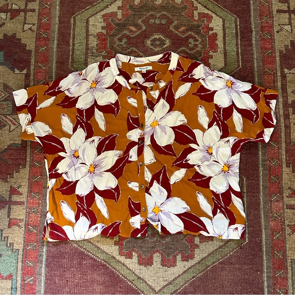Madewell Getaway Button Down - Picture 2 of 2